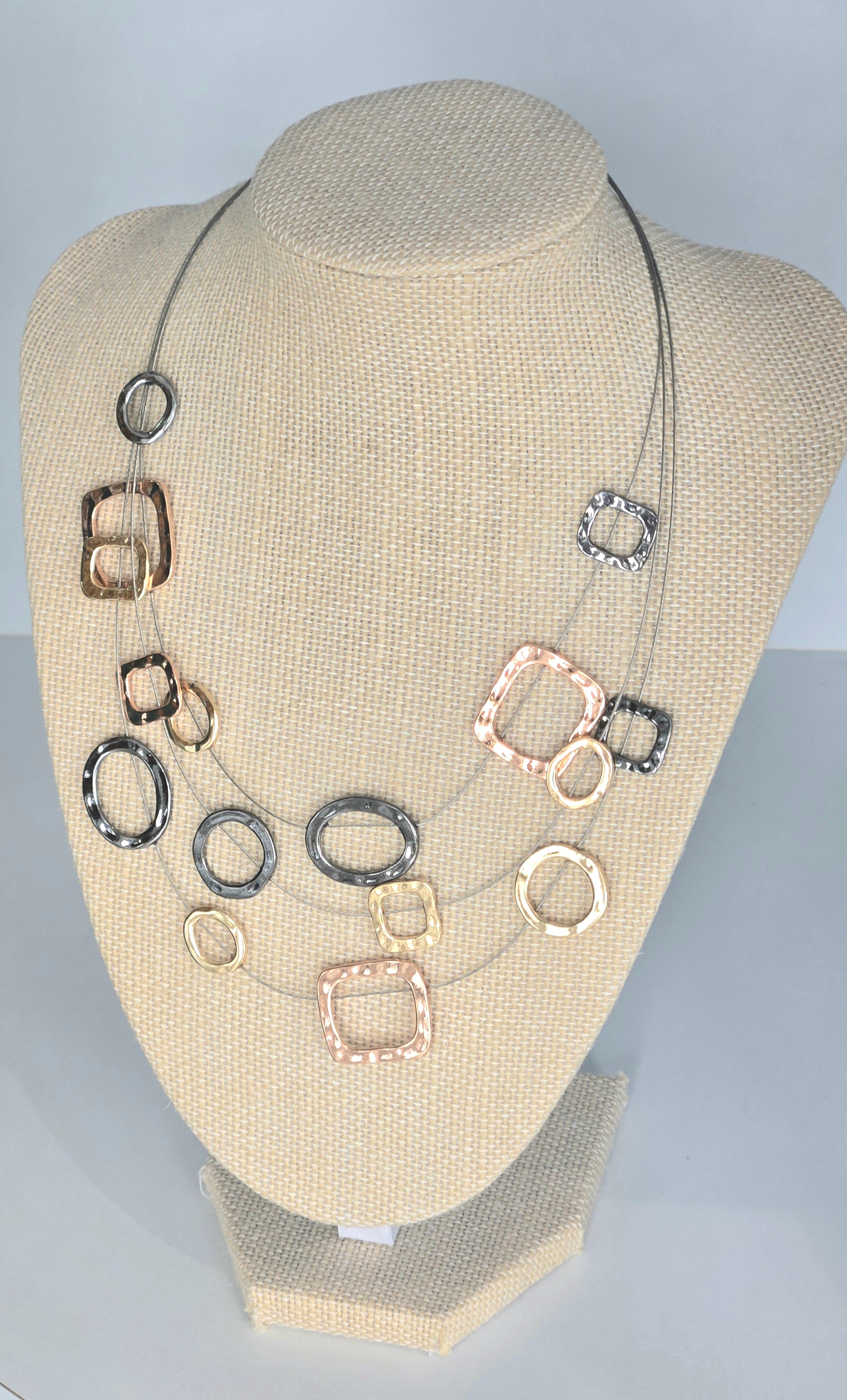 Level Necklace