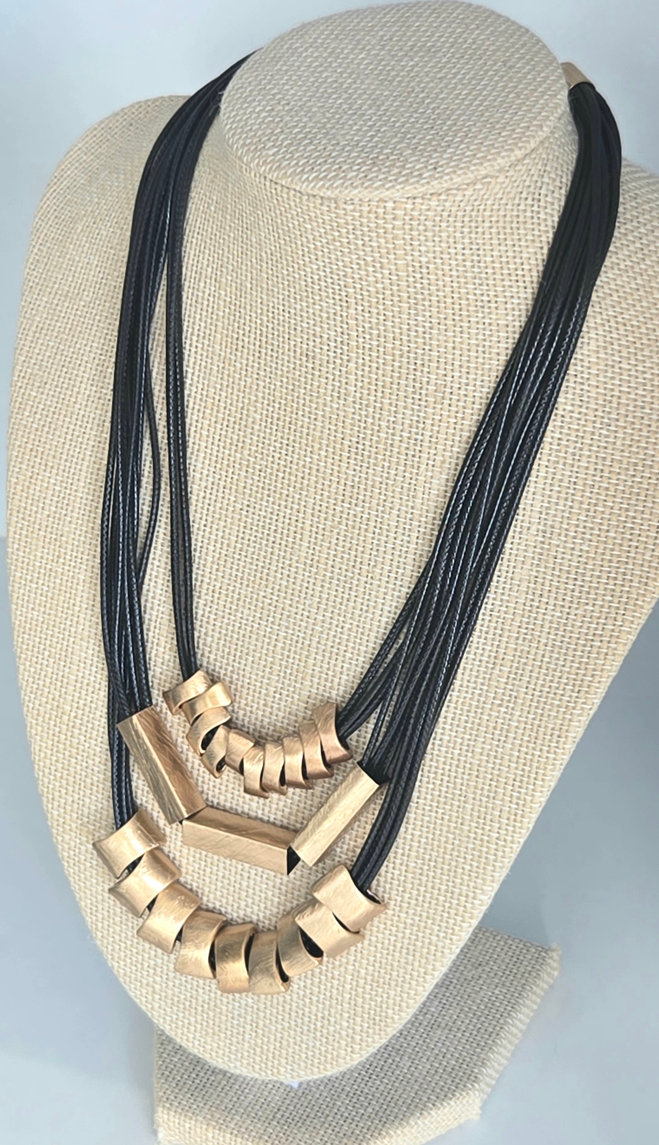 Eclipse Noir Necklace