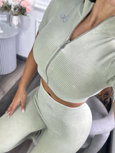 2 Piece Alo Set