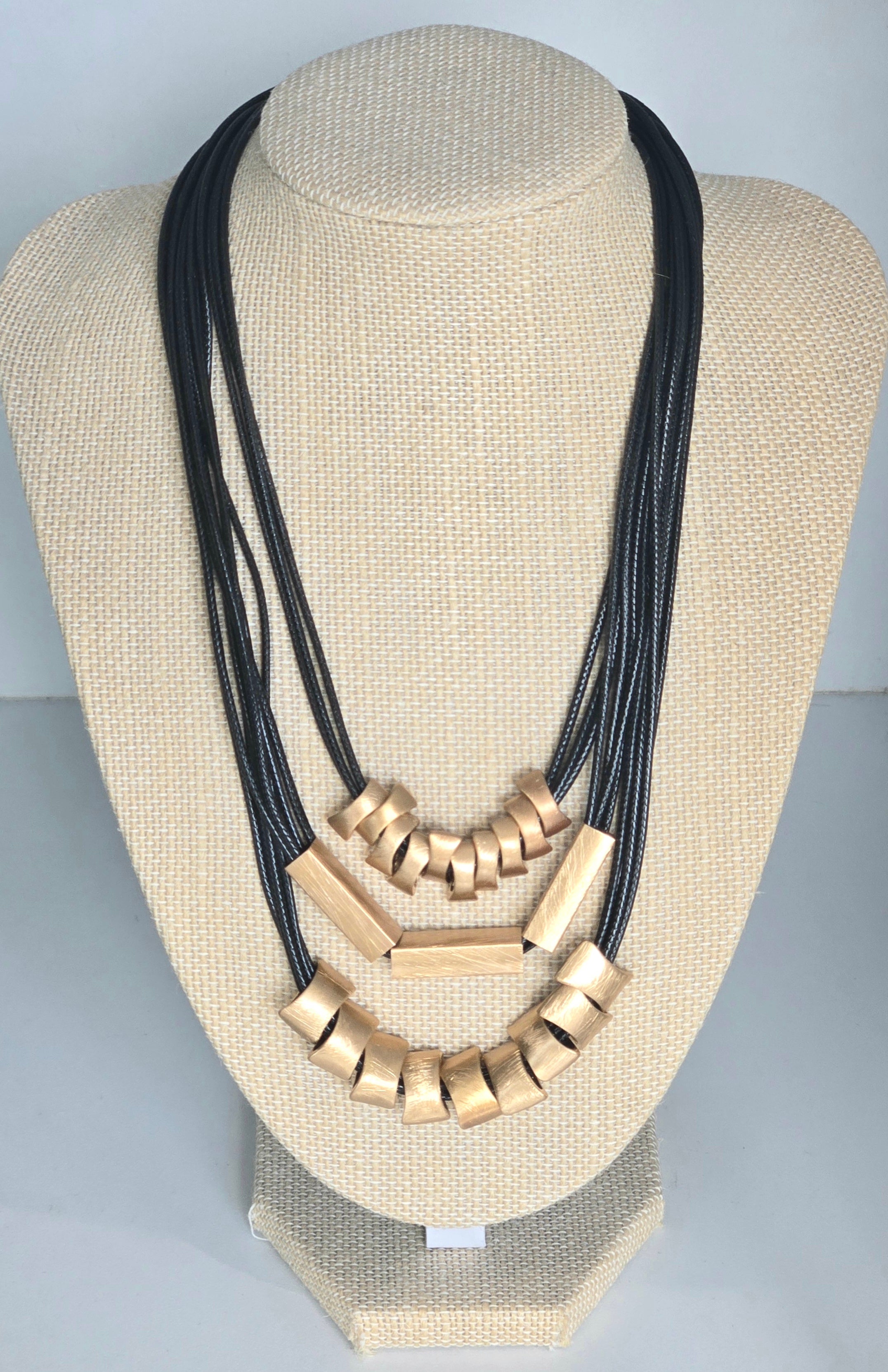 Eclipse Noir Necklace