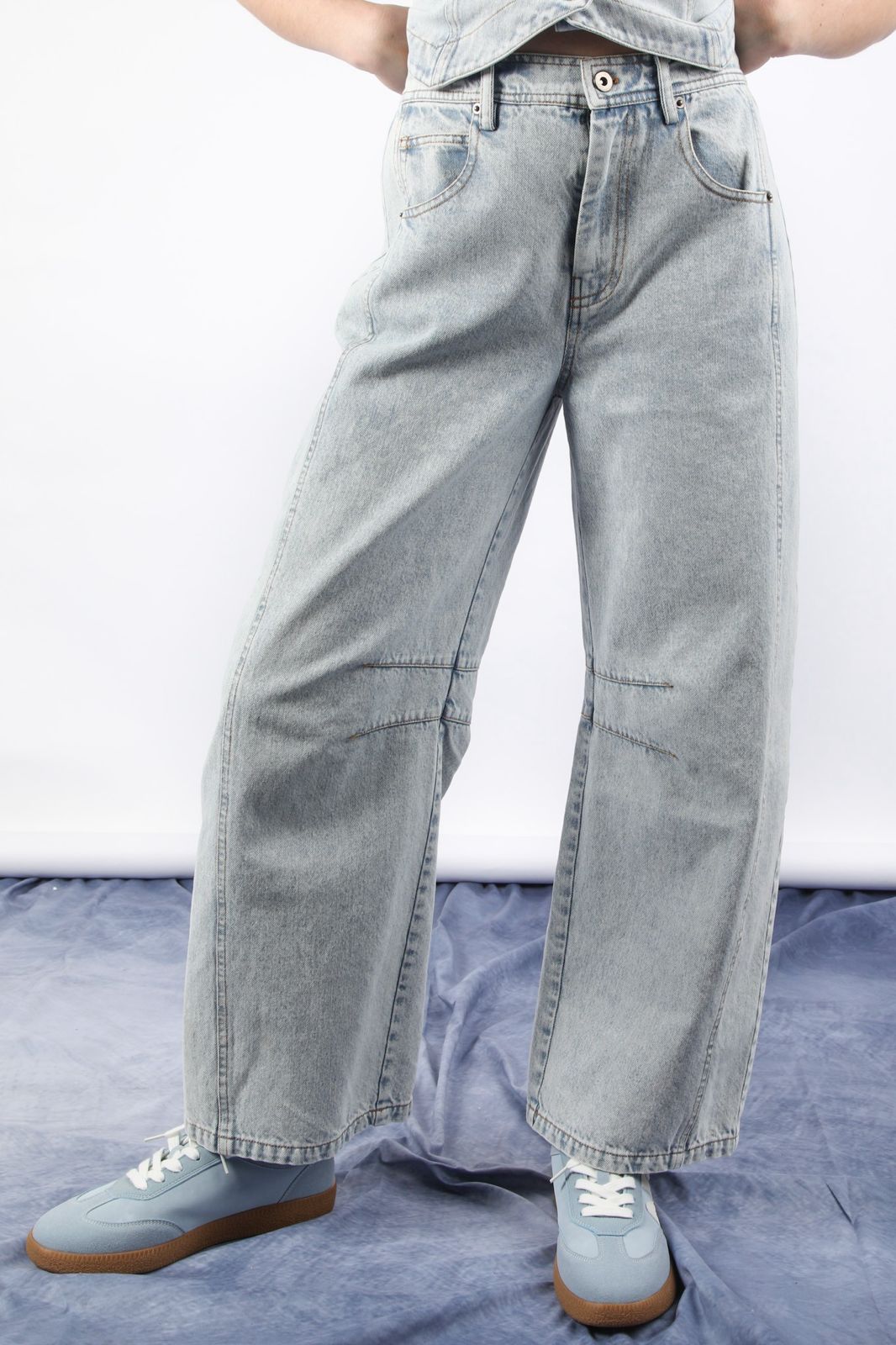 Light Denim Barrel Jean