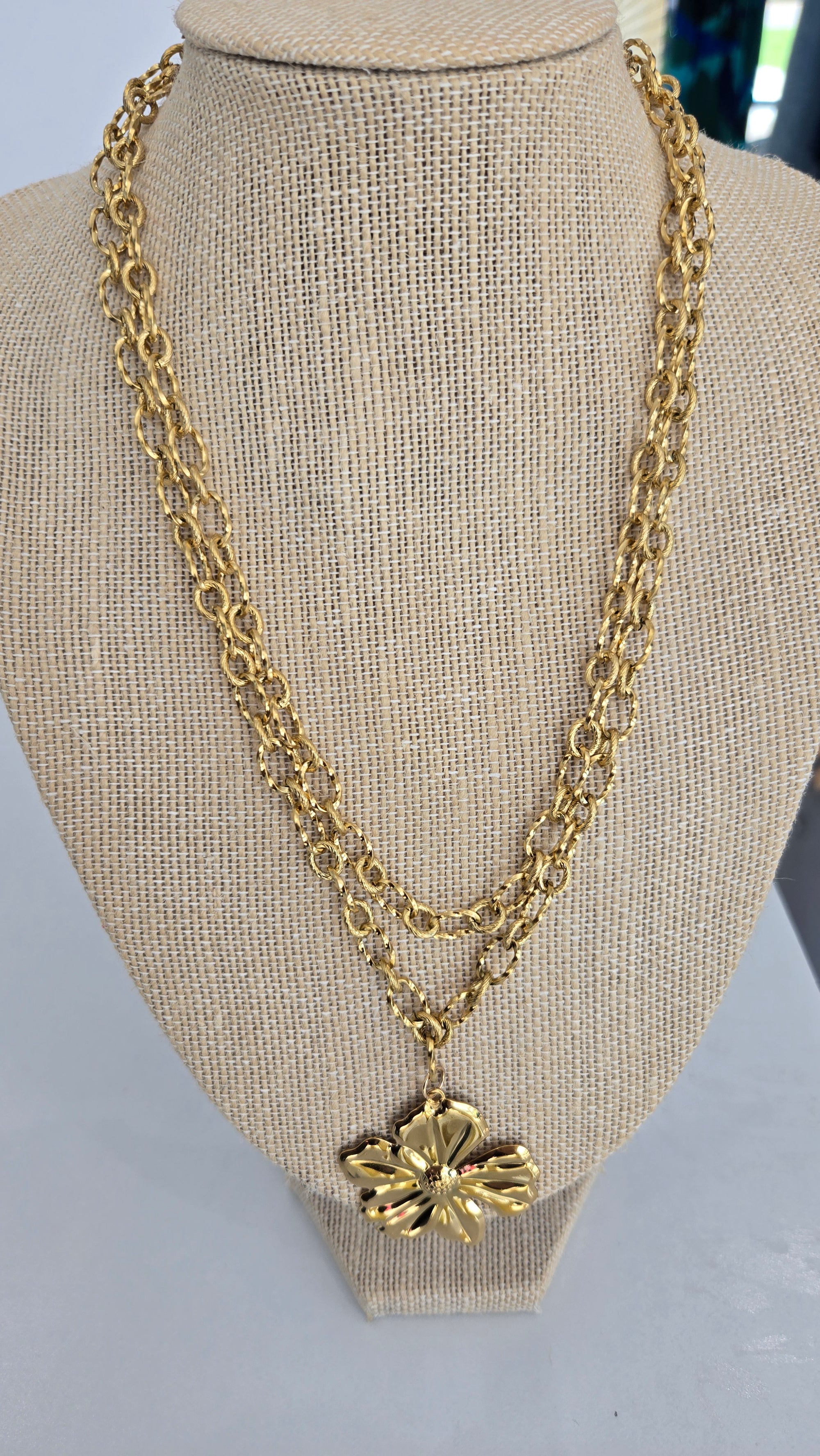 Double Chain Gold Flower
