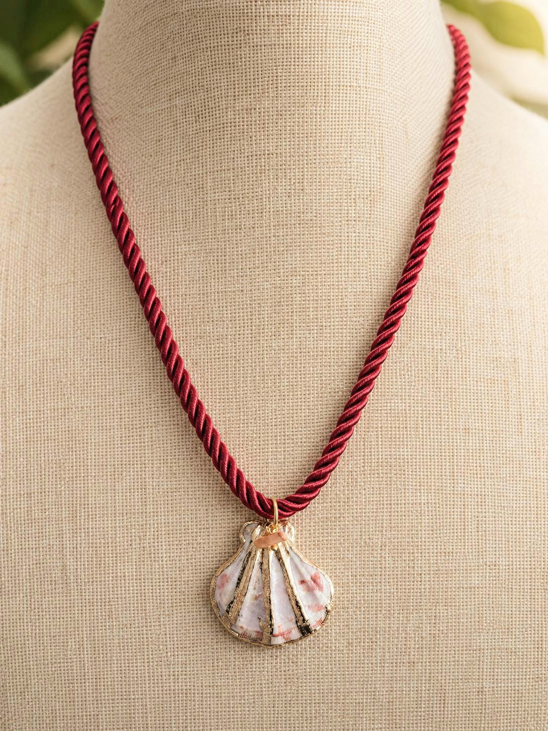 Seashell Wine Necklace
