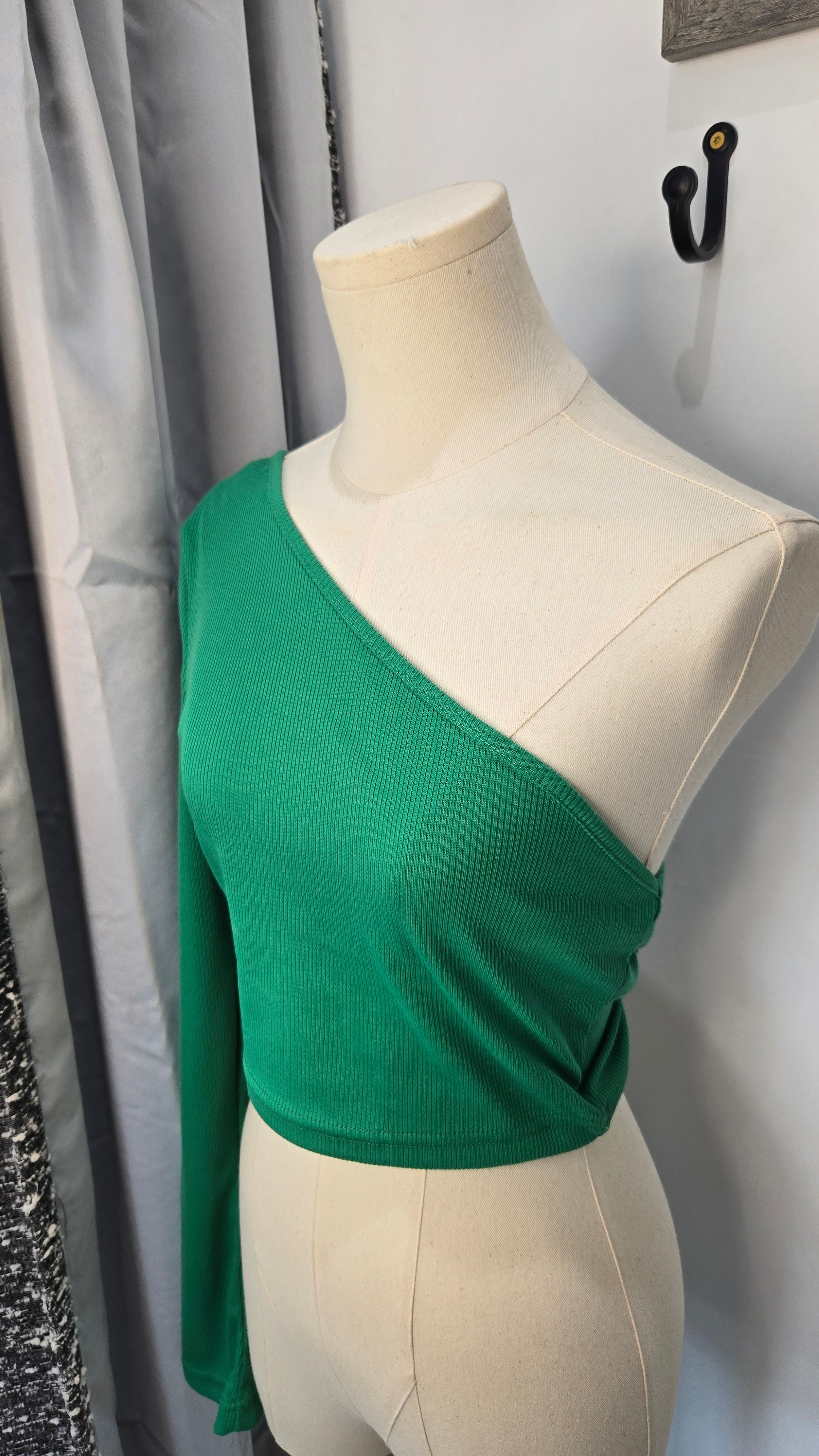 Green Pop Off One Shoulder Top Small