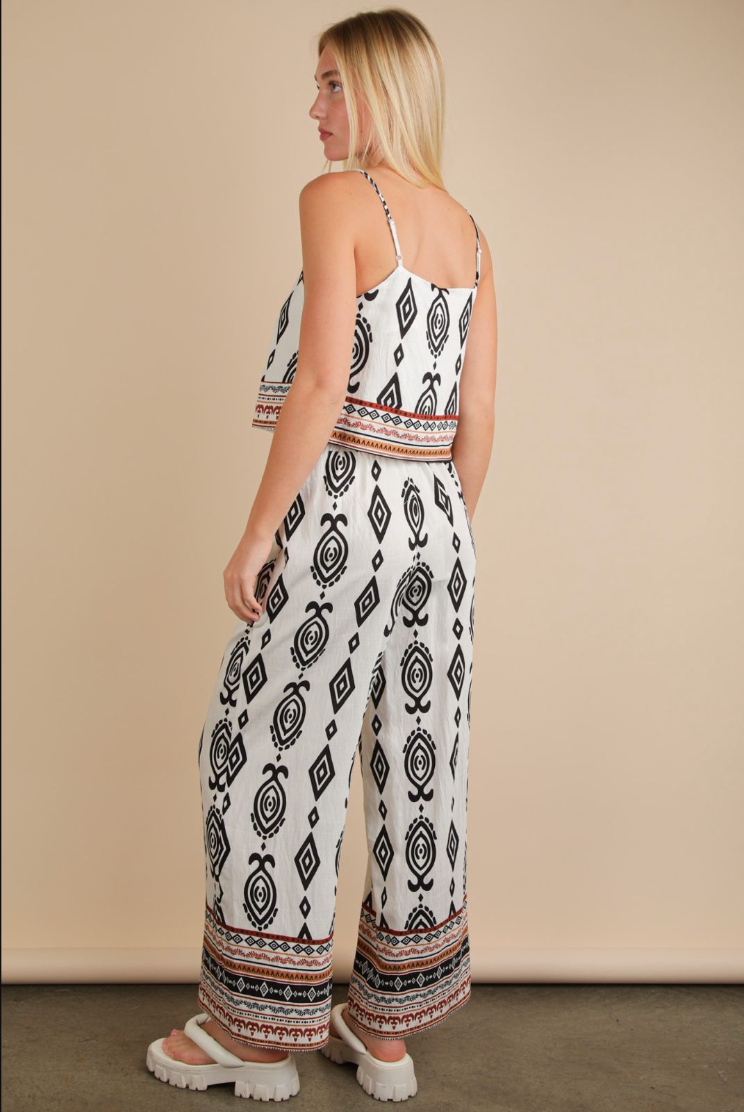 New M Indie White Set