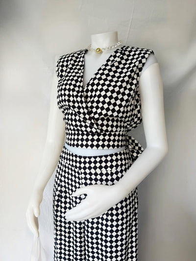 Valentine Black & White Square Set (Medium)