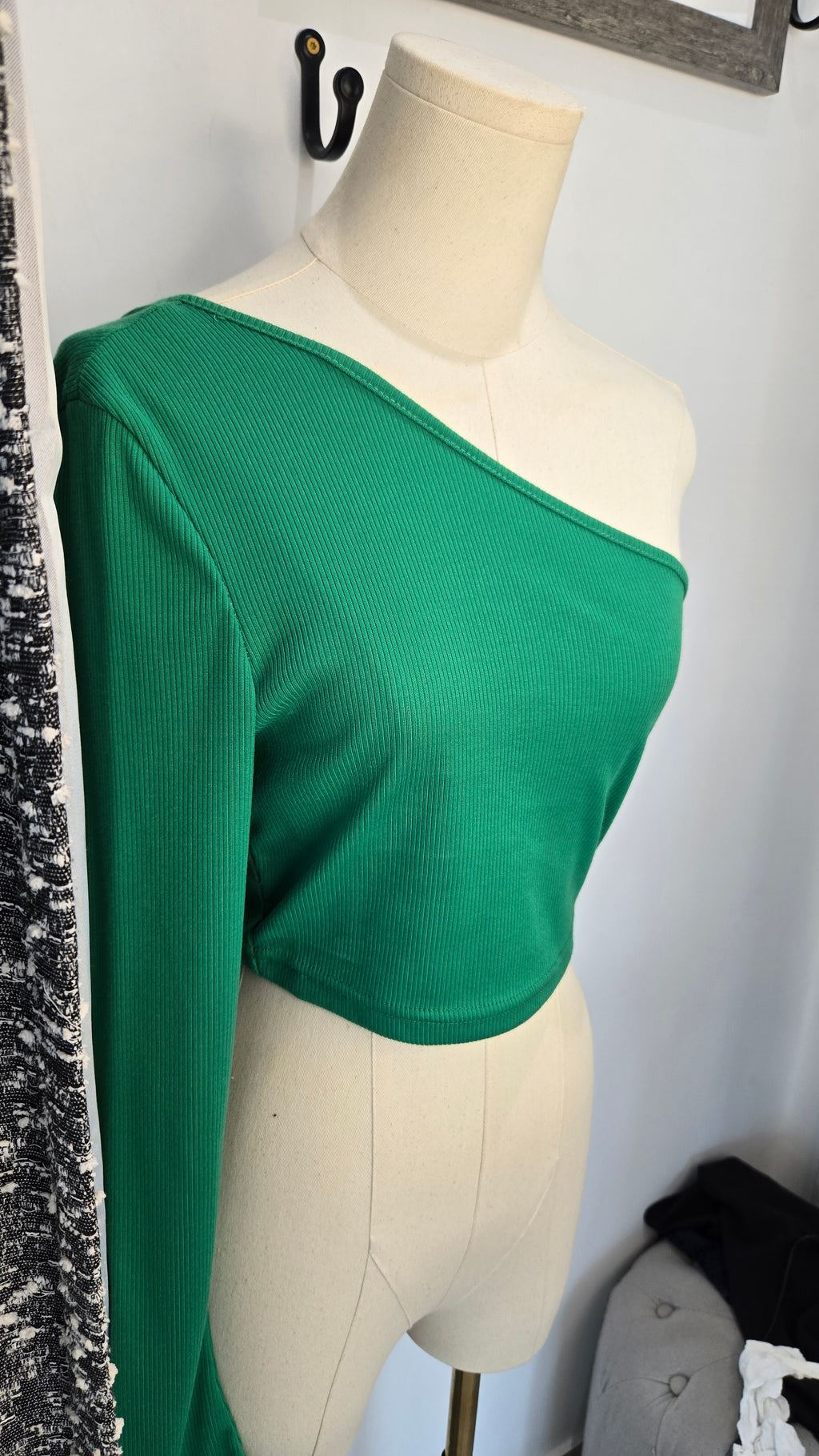 Green Pop Off One Shoulder Top Small