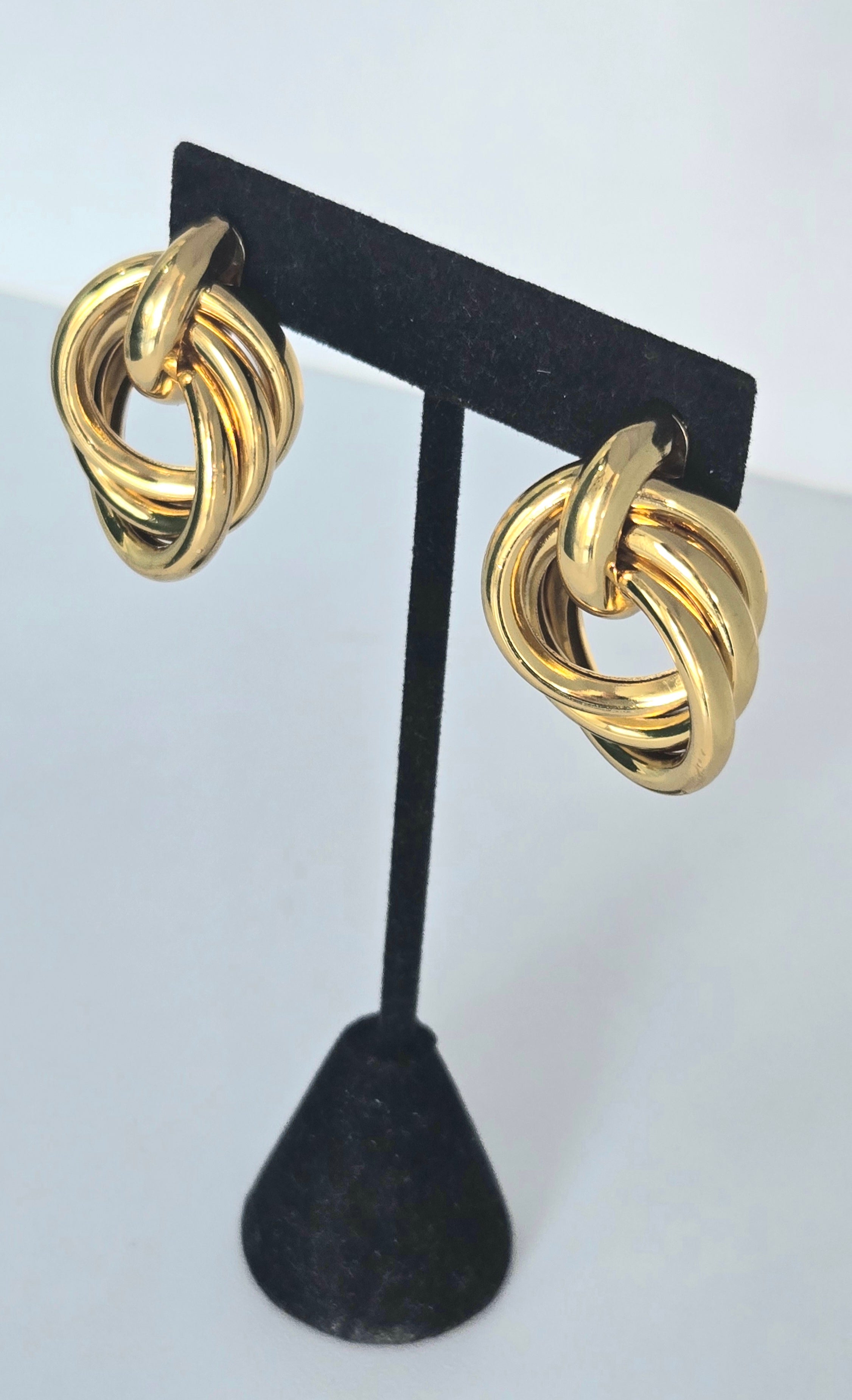 Luce Knot Hoops