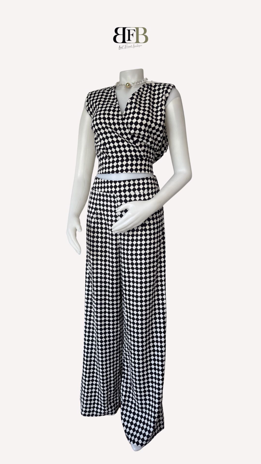 Valentine Black & White Square Set (Medium)