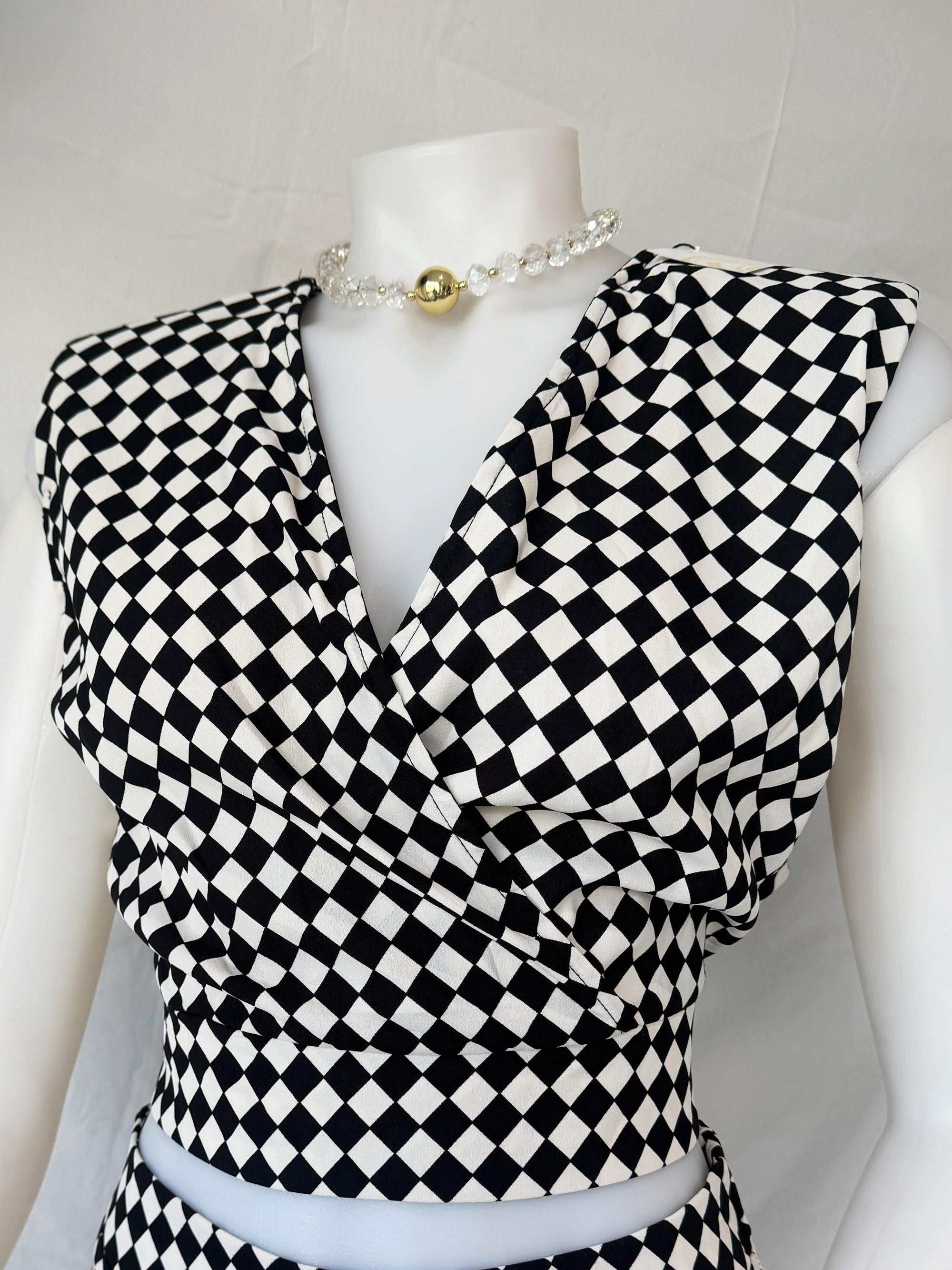 Valentine Black & White Square Set (Medium)